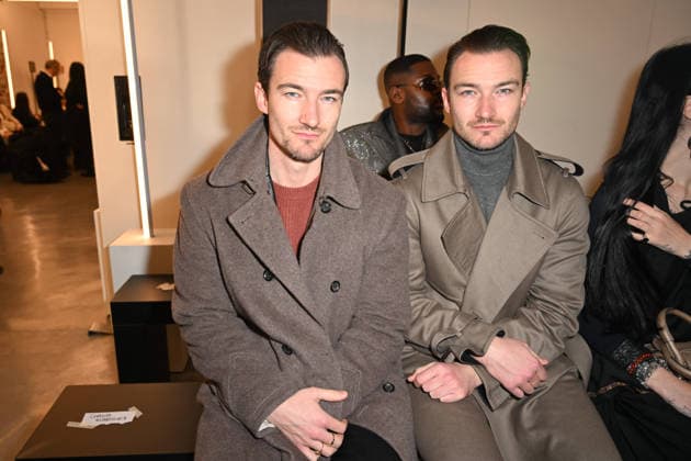 Milan, Milan Men s Fashion Week: Fall Winter 2026 - Men s Fashion, Fall Winter 2026 - Simon Cracker show. Front row: Brad & Scott Staniland  Copyright: xSimonaxChiocciax xipa-agency.netx xFotosickix IPA_Agency_IPA70241227