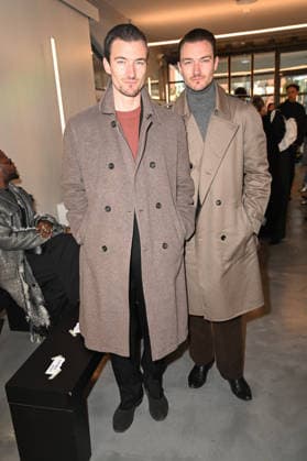 Milan, Milan Men s Fashion Week: Fall Winter 2026 - Men s Fashion, Fall Winter 2026 - Simon Cracker show. Front row: Brad & Scott Staniland  Copyright: xSimonaxChiocciax xipa-agency.netx xFotosickix IPA_Agency_IPA70241231