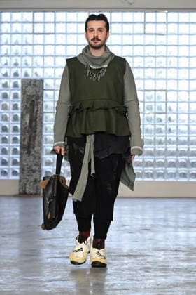 Milan, Milan Men s Fashion Week: Fall Winter 2026 - Men s Fashion, Fall Winter 2026 - Simon Cracker fashion show. Fashion show photo: model  Copyright: xSimonaxChiocciax xipa-agency.netx xFotosickix IPA_Agency_IPA70242931