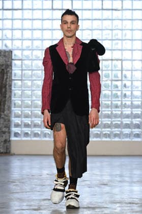 Milan, Milan Men s Fashion Week: Fall Winter 2026 - Men s Fashion, Fall Winter 2026 - Simon Cracker fashion show. Fashion show photo: model  Copyright: xSimonaxChiocciax xipa-agency.netx xFotosickix IPA_Agency_IPA70243045