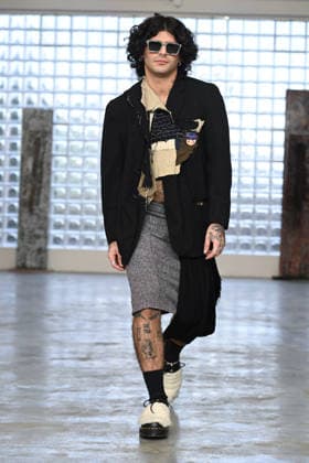 Milan, Milan Men s Fashion Week: Fall Winter 2026 - Men s Fashion, Fall Winter 2026 - Simon Cracker fashion show. Fashion show photo: model  Copyright: xSimonaxChiocciax xipa-agency.netx xFotosickix IPA_Agency_IPA70243002