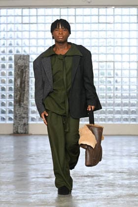 Milan, Milan Men s Fashion Week: Fall Winter 2026 - Men s Fashion, Fall Winter 2026 - Simon Cracker fashion show. Fashion show photo: model  Copyright: xSimonaxChiocciax xipa-agency.netx xFotosickix IPA_Agency_IPA70242868