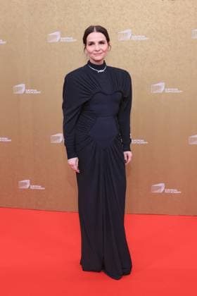 European Film Awards 2026 Roter Teppich und Preisverleihung Juliette Binoche European Film Awards 2026, Haus der Kulturen der Welt, Berlin Datum: 17.01.2026 *** European Film Awards 2026 Red Carpet and Award Ceremony Juliette Binoche European Film Awards 2026, Haus der Kulturen der Welt, Berlin Date 17 01 2026 Copyright: xEventpressxKratschx