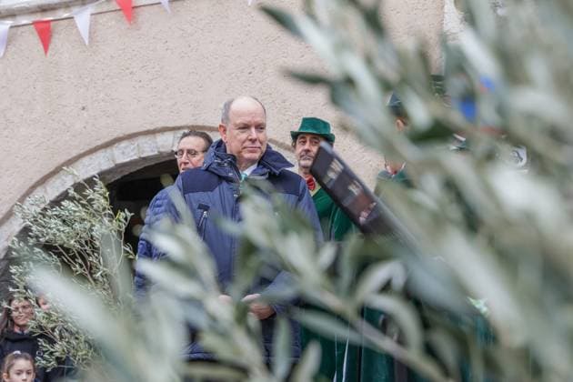 PRINCE ALBERT II DE MONACO A BRUIS LES BARONNIES PHOTOPQR LE DAUPHINE Laurie MUSCIO Buis les Baronnies 18 01 2026 Buis les Baronnies Drôme , January 18, 2026 Buis les Baronnies received its baron, Prince Albert II of Monaco on the occasion of the olive and oil festival and took the opportunity to appoint him knight of the olive tree brotherhood during a public ceremony Photo Laurie Muscio Le Dauphiné Libéré Buis les Baronnies Drôme , January 18, 2026 Buis les Baronnies welcomed its baron, Prince Albert II of Monaco, on the occasion of the olive and oil festival and took the opportunity to name him a knight of the olive brotherhood during a public ceremony Buis les Baronnies Drôme Rhône Alpes France  Copyright: xPHOTOPQR LExDAUPHINE MAXPPPxLauriexMUSCIOx 20260118JDL0166 20260118JDL0166