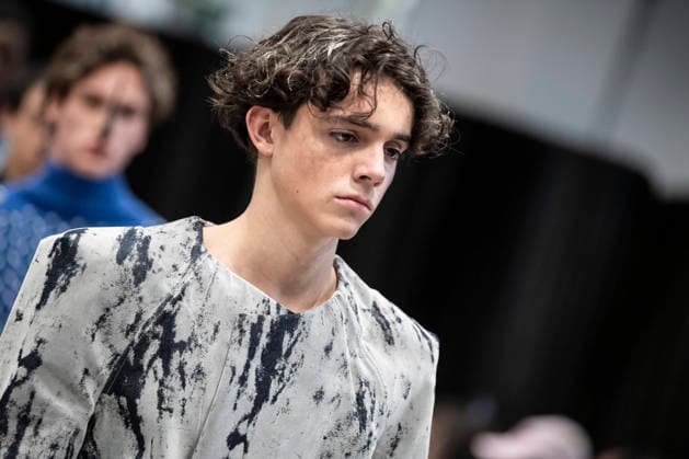 Milan Fashion Week - Men F W 2026-27 Victor Hart Men and Women Fashion Show Vibes Milan, Italy Milan Fashion Week - Men F W 2026-27 Victor Hart Men and Women Fashion Show Vibes Milan, Italy 18th January 2026 SGPItalia id 134355_003 Not Exclusive  Copyright: xJohnnyxDallaxLibera SGPx