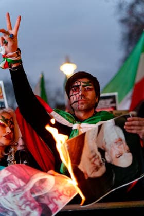 March for a Free Iran protest. London, UK. 18th January 2026. Around 8000 protesters met in front of BBC Broadcasting House and then marched to the Downing Street for a rally., Credit:Aldo Ciarrocchi Avalon UK, London  Copyright: xAldoxCiarrocchix xAvalonx 1067148166