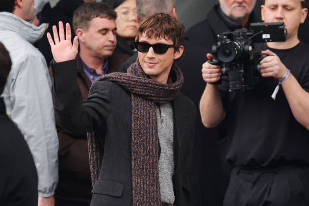 Milan, Milan Fashion Week Menswear Fall Winter 2026 2027 - Men s Fashion, Fall Winter 2026 2027 - Prada Fashion Show - Guest Arrivals. Pictured: Troye Sivan (singer)  Copyright: xAlessandroxBremecx xipa-agency.netx xx IPA_Agency_IPA70274701