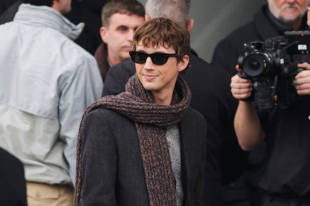 Milan, Milan Fashion Week Menswear Fall Winter 2026 2027 - Men s Fashion, Fall Winter 2026 2027 - Prada Fashion Show - Guest Arrivals. Pictured: Troye Sivan (singer)  Copyright: xAlessandroxBremecx xipa-agency.netx xx IPA_Agency_IPA70274704