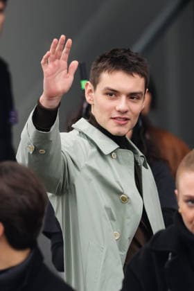 Milan, Milan Fashion Week Menswear Fall Winter 2026 2027 - Men s Fashion, Fall Winter 2026 2027 - Prada Fashion Show - Guest Arrivals. Pictured: Louis Partridge (actor)  Copyright: xAlessandroxBremecx xipa-agency.netx xx IPA_Agency_IPA70274734
