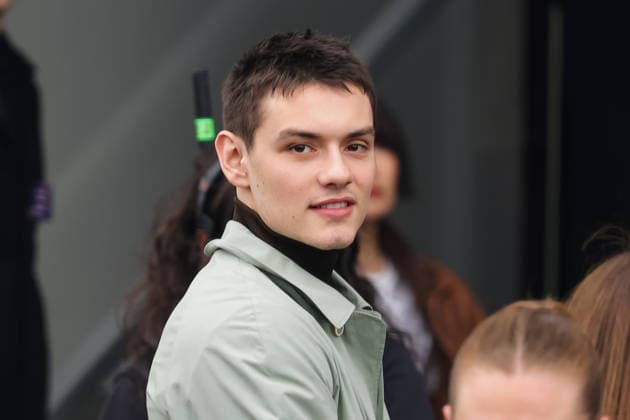 Milan, Milan Fashion Week Menswear Fall Winter 2026 2027 - Men s Fashion, Fall Winter 2026 2027 - Prada Fashion Show - Guest Arrivals. Pictured: Louis Partridge (actor)  Copyright: xAlessandroxBremecx xipa-agency.netx xx IPA_Agency_IPA70274735