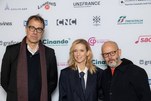 Ceremonie Des Lumieres 2026 Dominik Moll, Lea Drucker and Gilles Marchand attends the Ceremonie Des Lumieres 31th International Press Award Ceremony at l Institut du Monde Arabe on January 18, 2026 in Paris, France. Photo by Nasser Berzane ABACAPRESS.COM Paris France  Copyright: xBerzanexNasser ABACAx