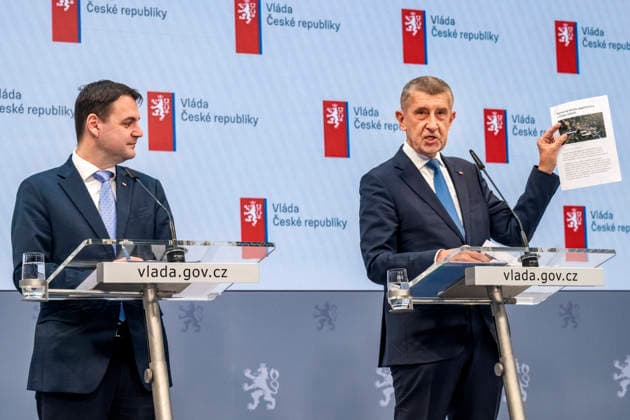 From left: Czech Foreign Affairs Minister Petr Macinka (Motorists) and Prime Minister Andrej Babis (ANO) attend a press conference after government meeting, in Prague, Czech Republic, on January 19, 2026. (CTKxPhoto VitxSimanek) CTKPhotoP2026011904215  CTKPhotoP2026011904215