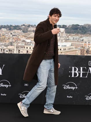 Rome, Hotel De la Ville, photocall for the series The Beauty. Pictured: Ashton Kutcher with a cup of coffee.  Copyright: xMarcoxProvvisionatox xipa-agency.netx xDxAvanzo Provvisionatox IPA_Agency_IPA70287397