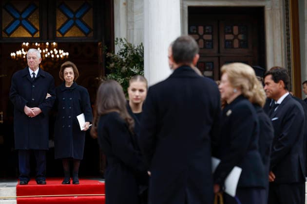 Alexander, Crown Prince of Yugoslavia (L) and her wife Katherine Karadordevicy, princess of Serbia (2L) after attending to the mass funeral of Princess Irene of Greece and Denmark held at the Metropolitan cathedreal of Athens, Greece on 19 January 2026. Princess Irene of Greece and Denmark died in Madrid last 15 January. Funeral of Princess Irene of Greece and Denmark in Athens !ACHTUNG: NUR REDAKTIONELLE NUTZUNG!  Copyright: xMariscalx GRAF1233 20260119-55019107311_1