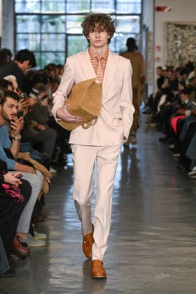 Milan, Milan Men s Fashion Week: Fall Winter 2026 - Men s Fashion, Fall Winter 2026 - Miguel Vieira fashion show. Fashion show photo: model  Copyright: xSimonaxChiocciax xipa-agency.netx xFotosickix IPA_Agency_IPA70287717
