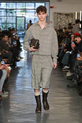 Milan, Milan Men s Fashion Week: Fall Winter 2026 - Men s Fashion, Fall Winter 2026 - Miguel Vieira fashion show. Fashion show photo: model  Copyright: xSimonaxChiocciax xipa-agency.netx xFotosickix IPA_Agency_IPA70287709