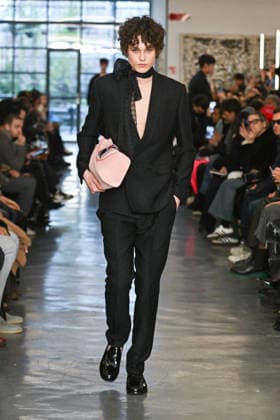 Milan, Milan Men s Fashion Week: Fall Winter 2026 - Men s Fashion, Fall Winter 2026 - Miguel Vieira fashion show. Fashion show photo: model  Copyright: xSimonaxChiocciax xipa-agency.netx xFotosickix IPA_Agency_IPA70287755