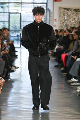 Milan, Milan Men s Fashion Week: Fall Winter 2026 - Men s Fashion, Fall Winter 2026 - Miguel Vieira fashion show. Fashion show photo: model  Copyright: xSimonaxChiocciax xipa-agency.netx xFotosickix IPA_Agency_IPA70287761