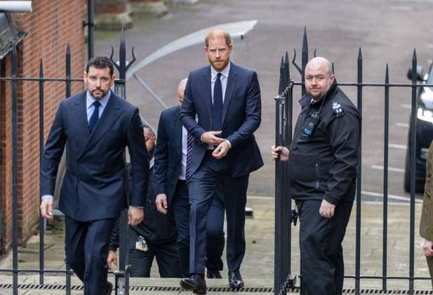 January 19, 2026, London, England, United Kingdom: Prince HARRY, the Duke of Sussex arrives at the Royal Courts Of Justice, central London, for the trial over allegations of unlawful information gathering brought against Associated Newspapers Limited (ANL) by seven people - the Duke of Sussex, Baroness Doreen Lawrence, Sir Elton John, David Furnish, Liz Hurley, Sadie Frost and Sir Simon Hughes. London United Kingdom - ZUMAs262 20260119_zip_s262_033 Copyright: xTayfunxSalcix