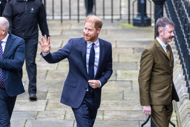 January 19, 2026, London, England, United Kingdom: Prince HARRY, the Duke of Sussex arrives at the Royal Courts Of Justice, central London, for the trial over allegations of unlawful information gathering brought against Associated Newspapers Limited (ANL) by seven people - the Duke of Sussex, Baroness Doreen Lawrence, Sir Elton John, David Furnish, Liz Hurley, Sadie Frost and Sir Simon Hughes. London United Kingdom - ZUMAs262 20260119_zip_s262_034 Copyright: xTayfunxSalcix