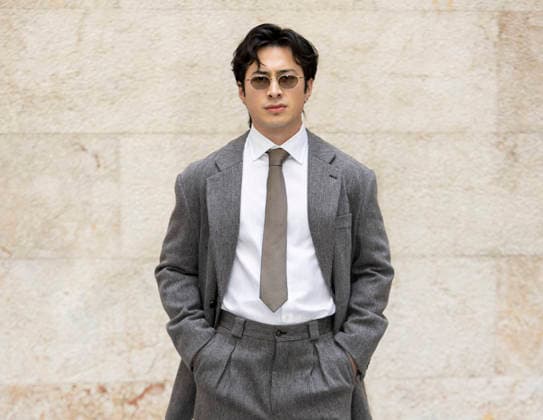 MFW - Menswear Fall Winter 2026-27 ARMANI Photocall MILAN, ITALY - JANUARY 19: Hudson Williams arrives at the Giorgio Armani fashion show during the Milan Fashion Week - Menswear Fall Winter 2026-2027 on January 19, 2026 in Milan, Italy. Photo by Marco Piovanotto Abacapress.com  Copyright: xPiovanottoxMarco ABACAx