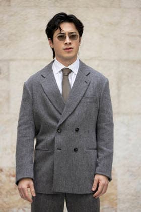 MFW - Menswear Fall Winter 2026-27 ARMANI Photocall MILAN, ITALY - JANUARY 19: Hudson Williams arrives at the Giorgio Armani fashion show during the Milan Fashion Week - Menswear Fall Winter 2026-2027 on January 19, 2026 in Milan, Italy. Photo by Marco Piovanotto Abacapress.com  Copyright: xPiovanottoxMarco ABACAx