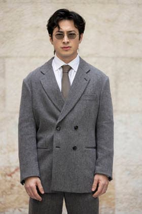 MFW - Menswear Fall Winter 2026-27 ARMANI Photocall MILAN, ITALY - JANUARY 19: Hudson Williams arrives at the Giorgio Armani fashion show during the Milan Fashion Week - Menswear Fall Winter 2026-2027 on January 19, 2026 in Milan, Italy. Photo by Marco Piovanotto Abacapress.com  Copyright: xPiovanottoxMarco ABACAx