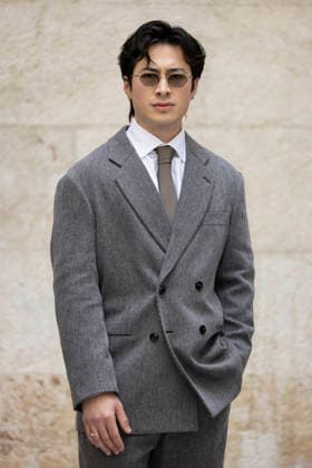 MFW - Menswear Fall Winter 2026-27 ARMANI Photocall MILAN, ITALY - JANUARY 19: Hudson Williams arrives at the Giorgio Armani fashion show during the Milan Fashion Week - Menswear Fall Winter 2026-2027 on January 19, 2026 in Milan, Italy. Photo by Marco Piovanotto Abacapress.com  Copyright: xPiovanottoxMarco ABACAx