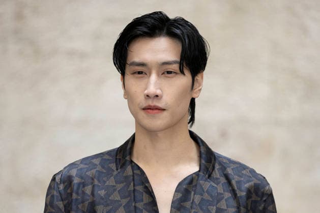 MFW - Menswear Fall Winter 2026-27 ARMANI Photocall MILAN, ITALY - JANUARY 19: Bible Wichapas Sumettikul arrives at the Giorgio Armani fashion show during the Milan Fashion Week - Menswear Fall Winter 2026-2027 on January 19, 2026 in Milan, Italy. Photo by Marco Piovanotto Abacapress.com  Copyright: xPiovanottoxMarco ABACAx