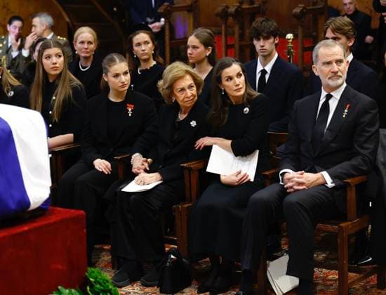 19-01-2026 Greece King Felipe and and and Crown Prince Pavlos and Queen Sofia and Queen Anne Marie and Queen Letizia and Princess Leonor and Princess Sofia leave the Metropolitan Cathedral of Athens, after they attended the funeral service of Princess Irene, Athens, Greece. Â  Copyright: xPPEx