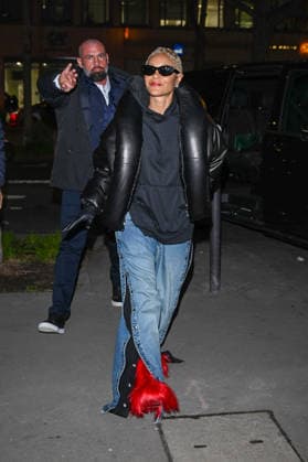 Jada Pinkett Smith in the Montparnasse district of Paris, France, on January 19, 2026 Her son Jaden Smith has been appointed mens artistic director at Christian Louboutin, with a capsule collection in January for Paris Fashion Week and a first official show in Paris for Fall Winter 2026 Yehiel Chekroune Bestimage Jada Pinkett Smith in the Montparnasse district of Paris, France, on January 19, 2026 Her son Jaden Smith has been appointed mens artistic director at Christian Louboutin, with a capsule collection in January for Paris Fashion Week and a first official show in Paris for Fall Winter 2026 Paris France  Copyright: xYehielxChekrounex xBestimagexYehielxChekrounex xBestimagex