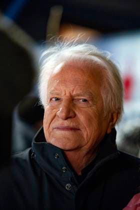 CELEBRITES : Festival International de Comedie - Alpe Huez - 19 01 2026 ALPE D HUEZ, FRANCE - AndrÃ Dussolier attends the Chers Parents Photocall during the 29th L Alpe d Huez International Comedy Film Festival on January 19, 2026 in Alpe d Huez, France. Photo by Sandrine Thesillat PsNewZ  Copyright: xSandrinexTHESILLATx
