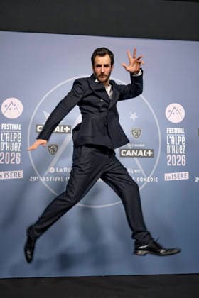 CELEBRITES : Festival International de Comedie - Alpe Huez - 19 01 2026 ALPE D HUEZ, FRANCE - Bertrand Usclat attends the Chers Parents Photocall during the 29th L Alpe d Huez International Comedy Film Festival on January 19, 2026 in Alpe d Huez, France. Photo by Sandrine Thesillat PsNewZ  Copyright: xSandrinexTHESILLATx