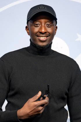 CELEBRITES : Festival International de Comedie - Alpe Huez - 19 01 2026 ALPE D HUEZ, FRANCE - Ahmed Sylla attends the Chers Parents Photocall during the 29th L Alpe d Huez International Comedy Film Festival on January 19, 2026 in Alpe d Huez, France. Photo by Sandrine Thesillat PsNewZ  Copyright: xSandrinexTHESILLATx