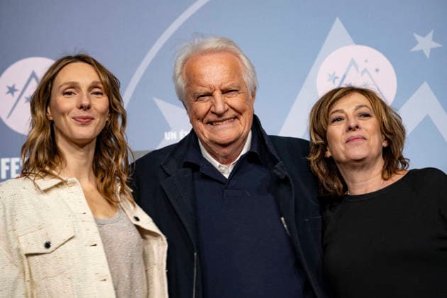 CELEBRITES : Festival International de Comedie - Alpe Huez - 19 01 2026 ALPE D HUEZ, FRANCE - Pauline ClÃ ment and AndrÃ Dussolier attend the Chers Parents Photocall during the 29th L Alpe d Huez International Comedy Film Festival on January 19, 2026 in Alpe d Huez, France. Photo by Sandrine Thesillat PsNewZ  Copyright: xSandrinexTHESILLATx