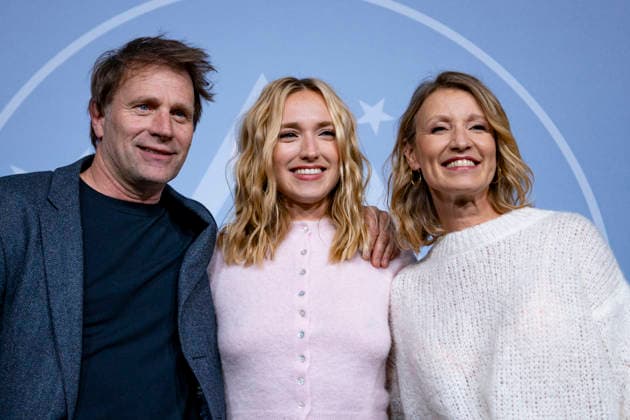 CELEBRITES : Festival International de Comedie - Alpe Huez - 19 01 2026 ALPE D HUEZ, FRANCE - Thomas Jouannet, ChloÃ Jouannet and Alexandra Lamy attend the Chers Parents Photocall during the 29th L Alpe d Huez International Comedy Film Festival on January 19, 2026 in Alpe d Huez, France. Photo by Sandrine Thesillat PsNewZ  Copyright: xSandrinexTHESILLATx