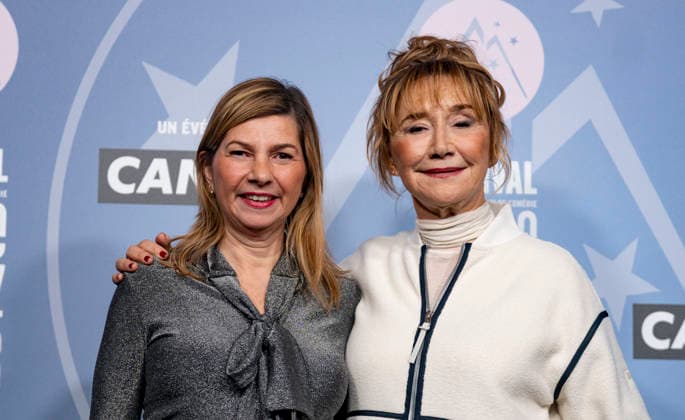 CELEBRITES : Festival International de Comedie - Alpe Huez - 19 01 2026 ALPE D HUEZ, FRANCE - Sophie Rotkopf and Marie-Anne Chazel attend the Chers Parents Photocall during the 29th L Alpe d Huez International Comedy Film Festival on January 19, 2026 in Alpe d Huez, France. Photo by Sandrine Thesillat PsNewZ  Copyright: xSandrinexTHESILLATx