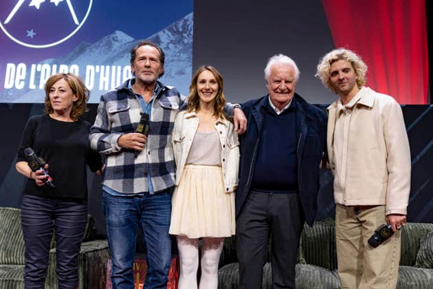 CELEBRITES : Festival International de Comedie - Alpe Huez - 19 01 2026 ALPE D HUEZ, FRANCE - Emmanuel Patron, Pauline ClÃ ment, AndrÃ Dussolier, Thomas SolivÃ res attend the Chers Parents Photocall during the 29th L Alpe d Huez International Comedy Film Festival on January 19, 2026 in Alpe d Huez, France. Photo by Sandrine Thesillat PsNewZ  Copyright: xSandrinexTHESILLATx