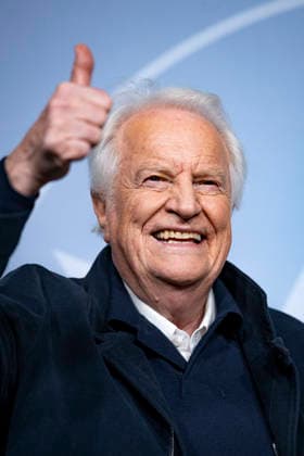CELEBRITES : Festival International de Comedie - Alpe Huez - 19 01 2026 ALPE D HUEZ, FRANCE - AndrÃ Dussolier attends the Chers Parents Photocall during the 29th L Alpe d Huez International Comedy Film Festival on January 19, 2026 in Alpe d Huez, France. Photo by Sandrine Thesillat PsNewZ  Copyright: xSandrinexTHESILLATx