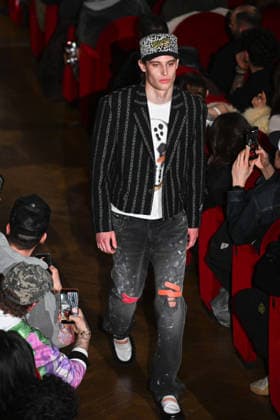 Milan, Milan Men s Fashion Week: Fall Winter 2026 - Men s Fashion, Fall Winter 2026. - PDF - fashion show. catwalk. pictured: model  Copyright: xSimonaxChiocciax xipa-agency.netx xFotosickix IPA_Agency_IPA70306918