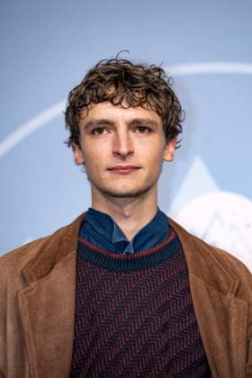 CELEBRITES : Festival International de Comedie - Alpe Huez - 19 01 2026 ALPE D HUEZ, FRANCE - Vassili Schneider attends the Chers Parents Photocall during the 29th L Alpe d Huez International Comedy Film Festival on January 19, 2026 in Alpe d Huez, France. Photo by Sandrine Thesillat PsNewZ  Copyright: xSandrinexTHESILLATx