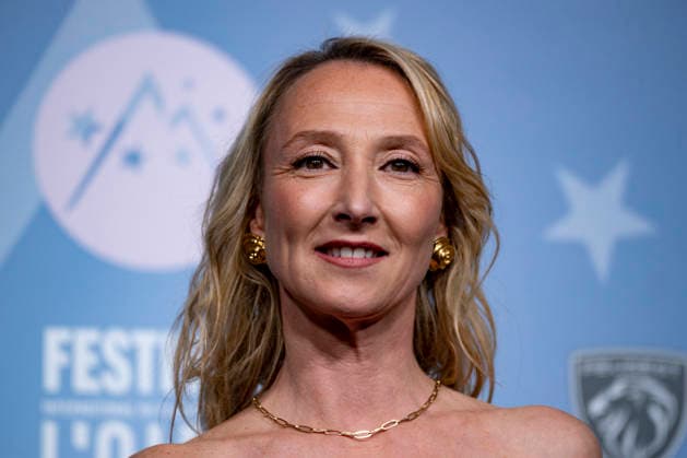 CELEBRITES : Festival International de Comedie - Alpe Huez - 19 01 2026 ALPE D HUEZ, FRANCE - Audrey Lamy attends the Chers Parents Photocall during the 29th L Alpe d Huez International Comedy Film Festival on January 19, 2026 in Alpe d Huez, France. Photo by Sandrine Thesillat PsNewZ  Copyright: xSandrinexTHESILLATx