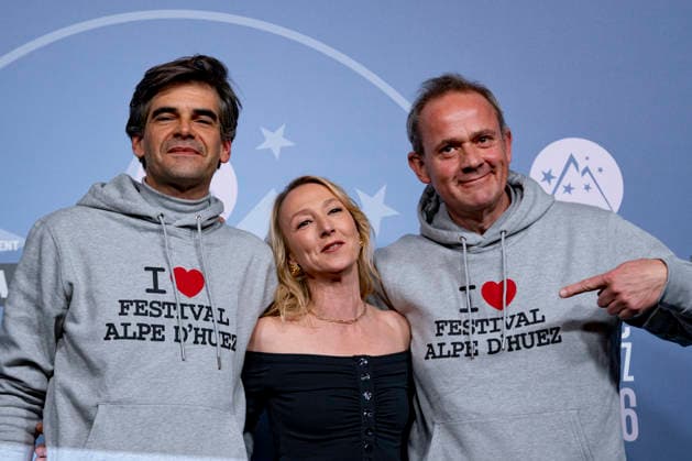 CELEBRITES : Festival International de Comedie - Alpe Huez - 19 01 2026 ALPE D HUEZ, FRANCE - ClÃ ment Lemoine, Audrey Lamy et FrÃ dÃ ric Cassoly attend the Chers Parents Photocall during the 29th L Alpe d Huez International Comedy Film Festival on January 19, 2026 in Alpe d Huez, France. Photo by Sandrine Thesillat PsNewZ  Copyright: xSandrinexTHESILLATx