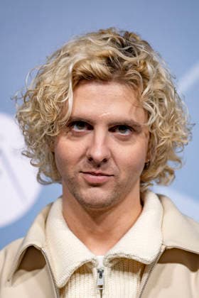 CELEBRITES : Festival International de Comedie - Alpe Huez - 19 01 2026 ALPE D HUEZ, FRANCE - Thomas SolivÃ res attends the Chers Parents Photocall during the 29th L Alpe d Huez International Comedy Film Festival on January 19, 2026 in Alpe d Huez, France. Photo by Sandrine Thesillat PsNewZ  Copyright: xSandrinexTHESILLATx