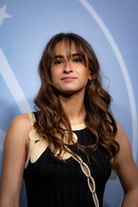 CELEBRITES : Festival International de Comedie - Alpe Huez - 19 01 2026 ALPE D HUEZ, FRANCE - ThaÃ¯s Alessandrin attends the Chers Parents Photocall during the 29th L Alpe d Huez International Comedy Film Festival on January 19, 2026 in Alpe d Huez, France. Photo by Sandrine Thesillat PsNewZ  Copyright: xSandrinexTHESILLATx