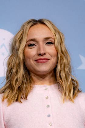 CELEBRITES : Festival International de Comedie - Alpe Huez - 19 01 2026 ALPE D HUEZ, FRANCE - ChloÃ Jouannet attends the Chers Parents Photocall during the 29th L Alpe d Huez International Comedy Film Festival on January 19, 2026 in Alpe d Huez, France. Photo by Sandrine Thesillat PsNewZ  Copyright: xSandrinexTHESILLATx
