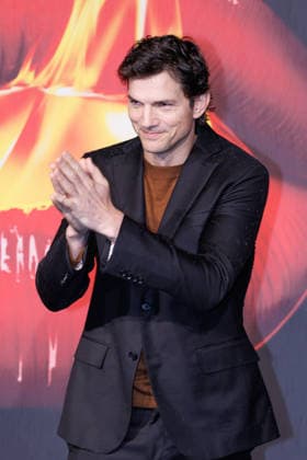 News - Red Carpet - THE BEAUTY Ashton Kutcher attends the red carpet of the movie THE BEAUTY on January 19, 2026 at Terme di Diocleziano, Rome, Italy Rome Terme di Diocleziano Italy Copyright: xEmanuelaxVertollix xLiveMediax LPN_2248955