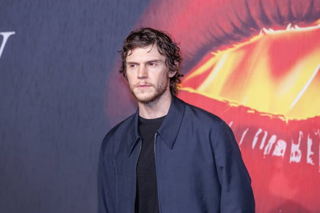 News - Red Carpet - THE BEAUTY Evan Peters attends the red carpet of the movie THE BEAUTY on January 19, 2026 at Terme di Diocleziano, Rome, Italy Rome Terme di Diocleziano Italy Copyright: xEmanuelaxVertollix xLiveMediax LPN_2248971