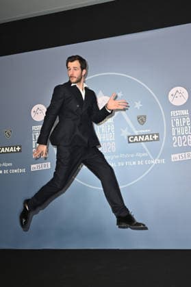 29th L Alpe d Huez Comedy Film Festival Opening Ceremony Bertrand Usclat arriving to the Opening ceremony of the 29th Comedy Film Festival in L Alpe d’Huez, France, on January 19, 2026. Photo by Mireille Ampilhac ABACAPRESS.COM L Alpe d Huez France  Copyright: xAmpilhacxMireille ABACAx