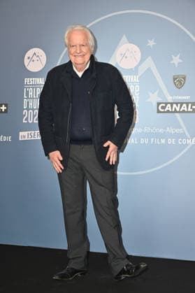 29th L Alpe d Huez Comedy Film Festival Opening Ceremony Andre Dussolier arriving to the Opening ceremony of the 29th Comedy Film Festival in L Alpe d’Huez, France, on January 19, 2026. Photo by Mireille Ampilhac ABACAPRESS.COM L Alpe d Huez France  Copyright: xAmpilhacxMireille ABACAx